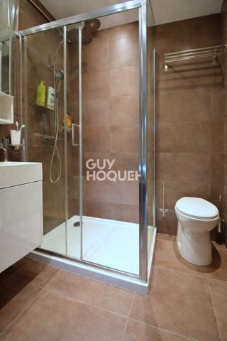 MAISON À VENDRE DE 7 PIÈCES DE 226,42 M²