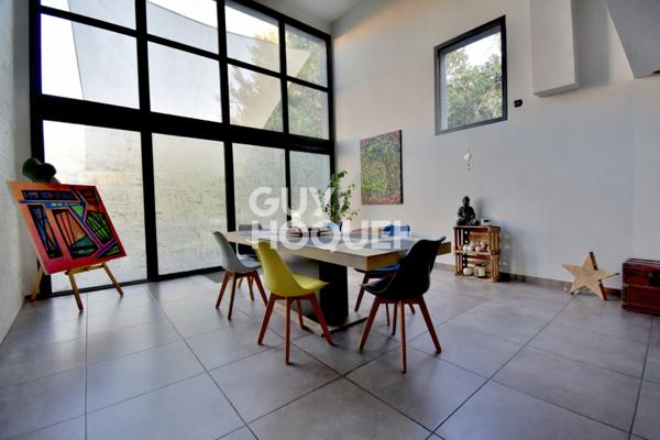 MAISON À VENDRE DE 7 PIÈCES DE 226,42 M²