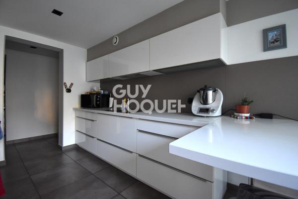 MAISON À VENDRE DE 7 PIÈCES DE 226,42 M²