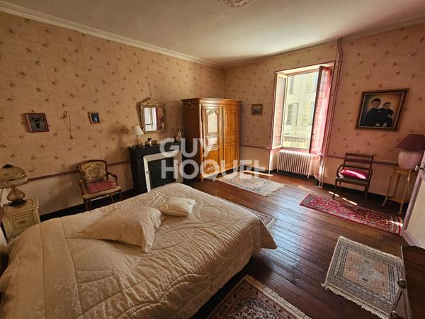 Maison Fontenay Le Comte 5 pièce(s) 175.42 m2