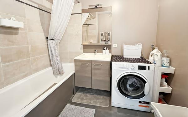 Appartement à vendre    4 pièces • 80 m2 Cergy