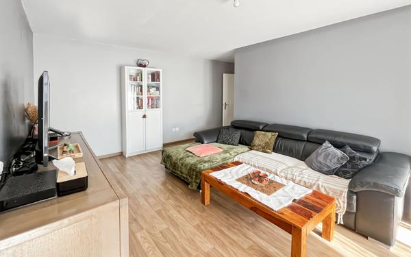 Appartement à vendre    4 pièces • 80 m2 Cergy