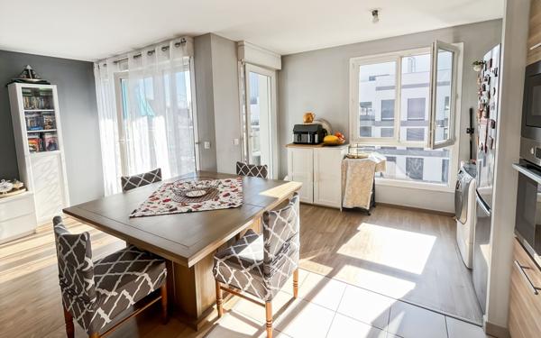 Appartement à vendre    4 pièces • 80 m2 Cergy