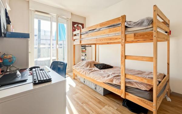 Appartement à vendre    4 pièces • 80 m2 Cergy