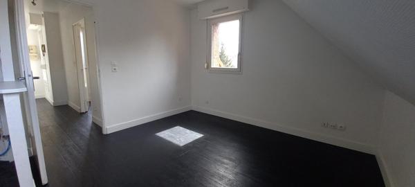 CENTRE-VILLE DE BETHUNE T2 de 30 m² avec terrasse exposée sud et parking privatif !