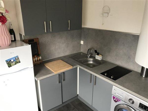 CENTRE-VILLE DE BETHUNE T2 de 30 m² avec terrasse exposée sud et parking privatif !