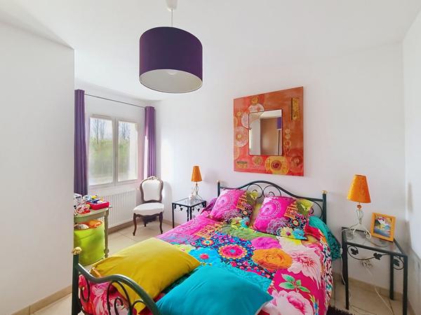 Magnifique Maison de plus de 150m² avec dépendance, piscine et double garage , Vayres