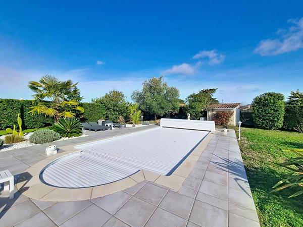 Magnifique Maison de plus de 150m² avec dépendance, piscine et double garage , Vayres