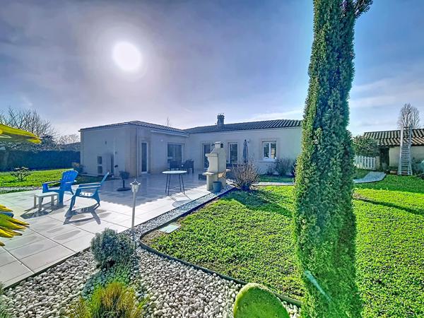 Magnifique Maison de plus de 150m² avec dépendance, piscine et double garage , Vayres
