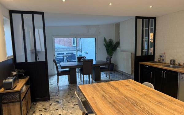Appartement à louer    2 pièces • 114 m2 Saint-Quentin