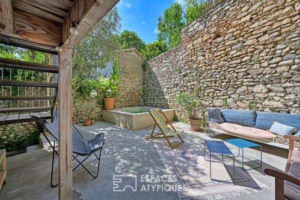 Maison de charme avec cour et bassin Nîmes, quartier Révolution
