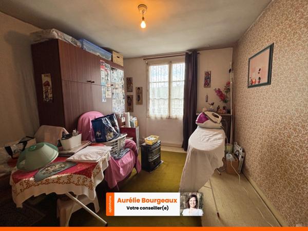 Ensemble Immobilier avec Cour, Dépendances et Accès à la Risle – La Ferrière-sur-Risle (27760)