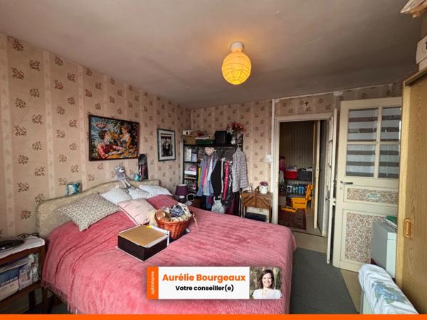 Ensemble Immobilier avec Cour, Dépendances et Accès à la Risle – La Ferrière-sur-Risle (27760)