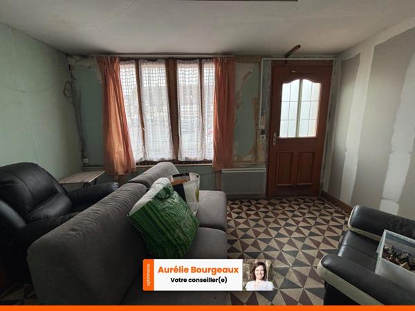 Ensemble Immobilier avec Cour, Dépendances et Accès à la Risle – La Ferrière-sur-Risle (27760)