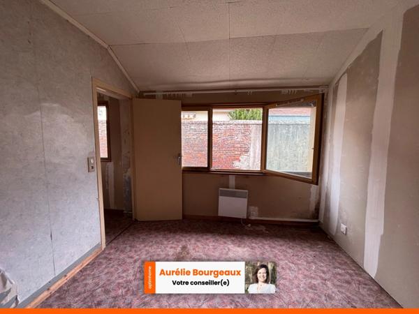 Ensemble Immobilier avec Cour, Dépendances et Accès à la Risle – La Ferrière-sur-Risle (27760)