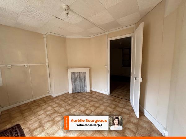 Ensemble Immobilier avec Cour, Dépendances et Accès à la Risle – La Ferrière-sur-Risle (27760)