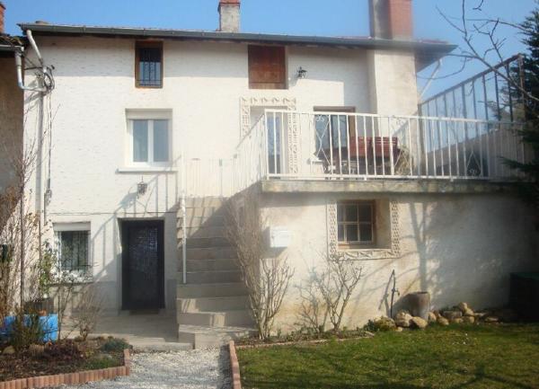 Maison à louer    4 pièces •  Ternay