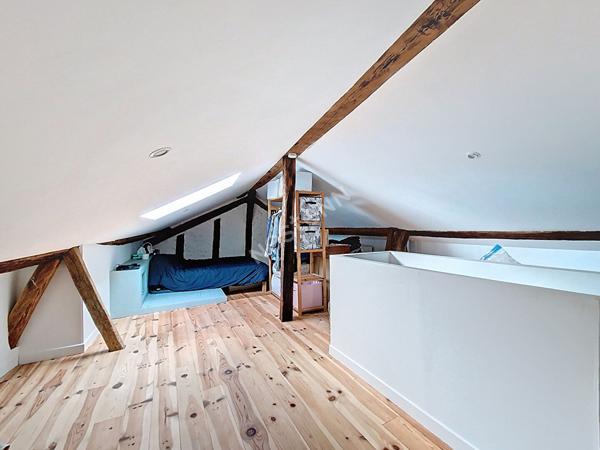 A vendre maison 3 chambres de 67m² hab. QUARTIER CITE JUDICAIRE !!! Nichée au coeur historique de Poitiers