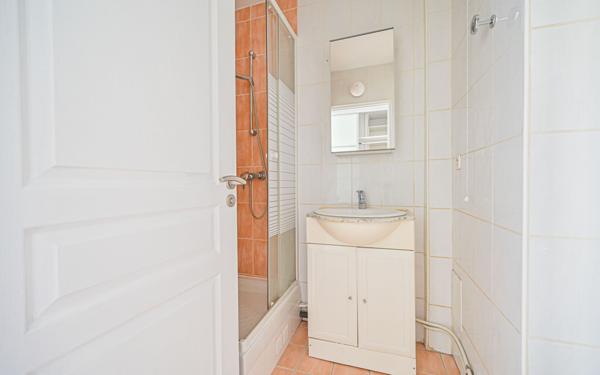 Appartement à louer    2 pièces • 33,06 m2 Paris 19