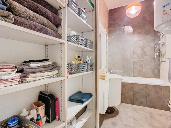 T2- MEUBLE – 61 m2 – 69006 LYON