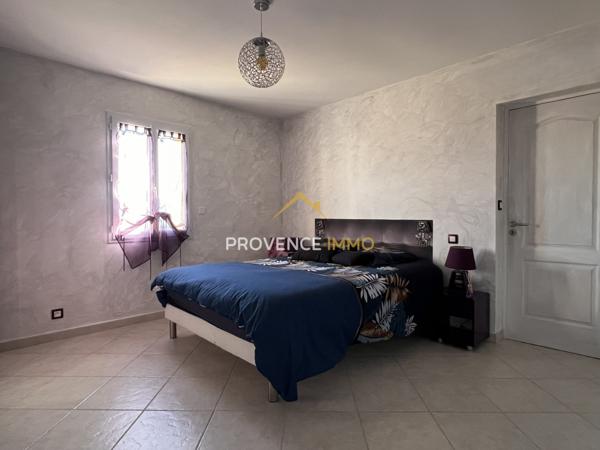 Mallemort (13370) Maison d'habitation de 145 m2 et entrepôt de 82 m2