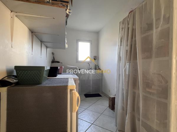 Mallemort (13370) Maison d'habitation de 145 m2 et entrepôt de 82 m2