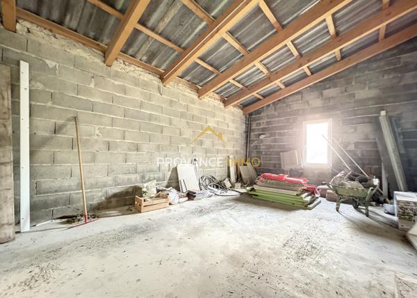 Mallemort (13370) Maison d'habitation de 145 m2 et entrepôt de 82 m2