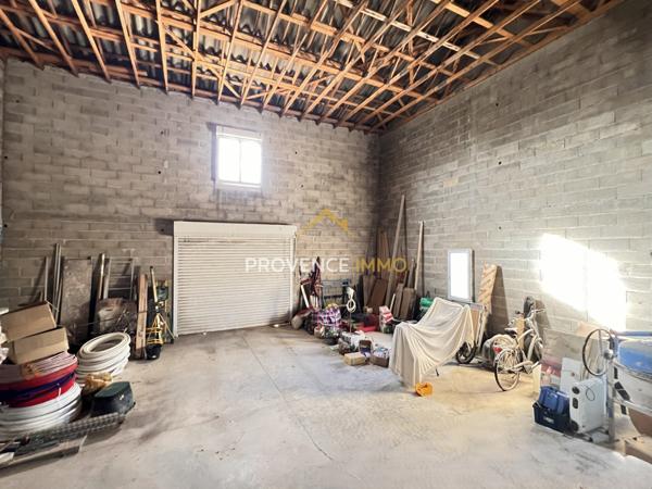 Mallemort (13370) Maison d'habitation de 145 m2 et entrepôt de 82 m2
