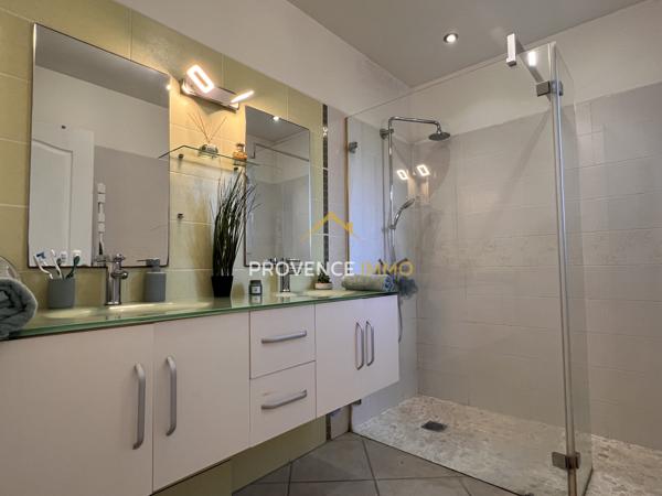 Mallemort (13370) Maison d'habitation de 145 m2 et entrepôt de 82 m2