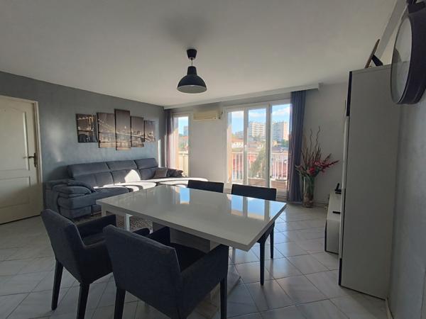 Marseille (13013) APPARTEMENT FAMILIAL AVEC BALCONS ET PARKING