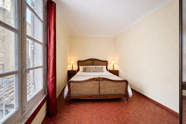 Appartement T3 85 m2 Avignon intra muros, charme et provençale