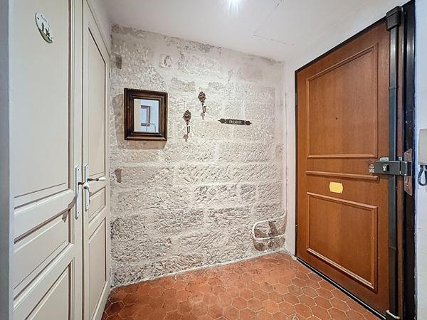 Appartement T3 85 m2 Avignon intra muros, charme et provençale