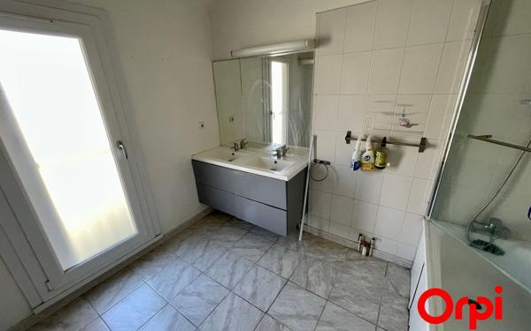 Maison à vendre    6 pièces • 113,40 m2 Montigny-le-Bretonneux