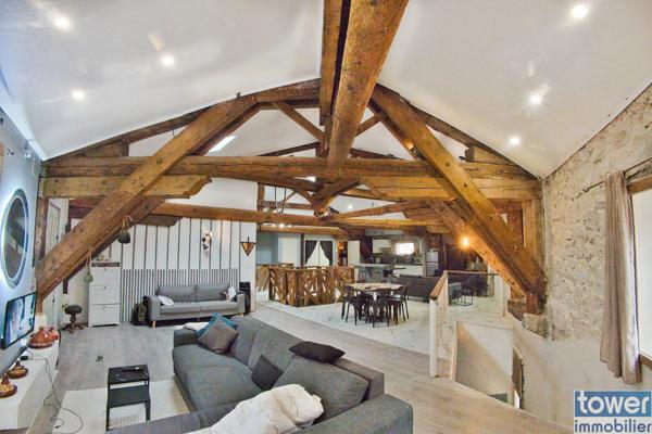 AFFAIRE à saisir ! Somptueuse maison en pierre intégralement restaurée - 166 m² - 5 pièces + GARAGE 115 m²