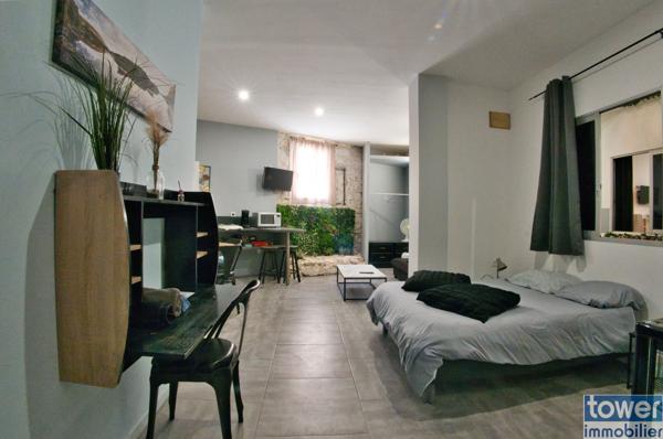 AFFAIRE à saisir ! Somptueuse maison en pierre intégralement restaurée - 166 m² - 5 pièces + GARAGE 115 m²