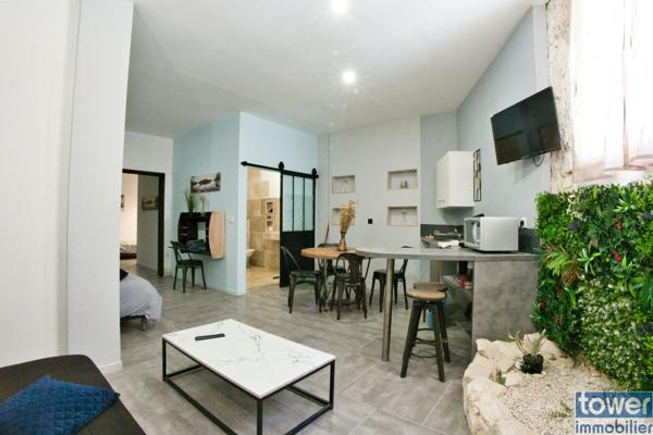 AFFAIRE à saisir ! Somptueuse maison en pierre intégralement restaurée - 166 m² - 5 pièces + GARAGE 115 m²