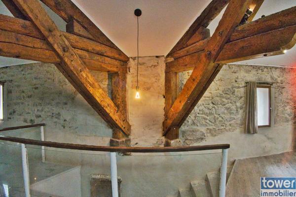 AFFAIRE à saisir ! Somptueuse maison en pierre intégralement restaurée - 166 m² - 5 pièces + GARAGE 115 m²