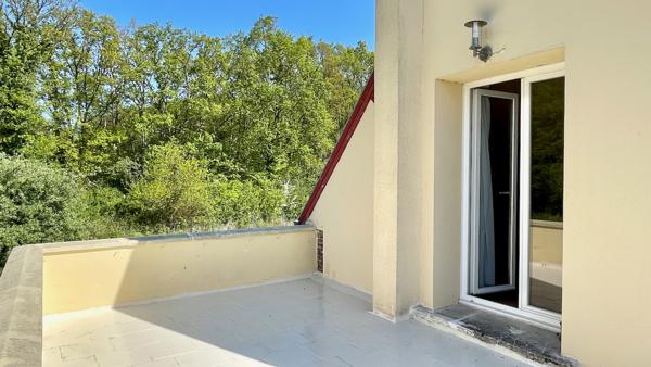 Maison
                                                                                                                                                                                                                                                                                                                        8 pièce(s)                                                                                                                                                                                                          4 chambre(s)                                                                                                                                                                                                          182  m²