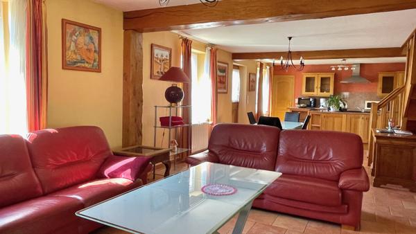Maison
                                                                                                                                                                                                                                                                                                                        8 pièce(s)                                                                                                                                                                                                          4 chambre(s)                                                                                                                                                                                                          182  m²