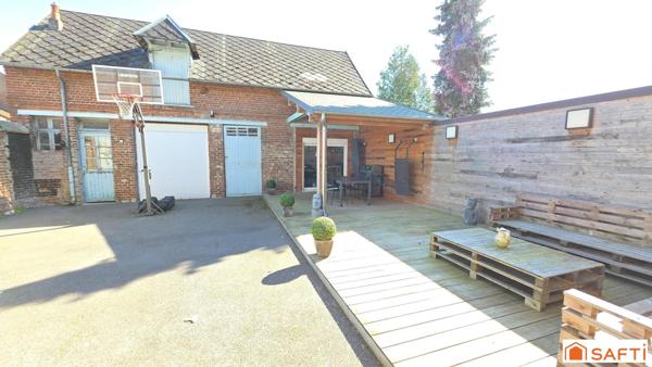 Superbe maison bourgeoise T7, cour et garage avec combles aménageables