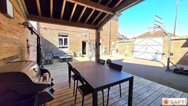 Superbe maison bourgeoise T7, cour et garage avec combles aménageables