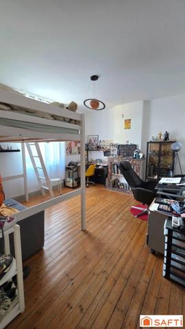 Superbe maison bourgeoise T7, cour et garage avec combles aménageables