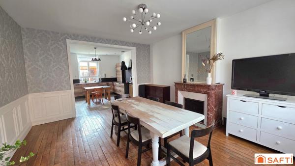 Superbe maison bourgeoise T7, cour et garage avec combles aménageables