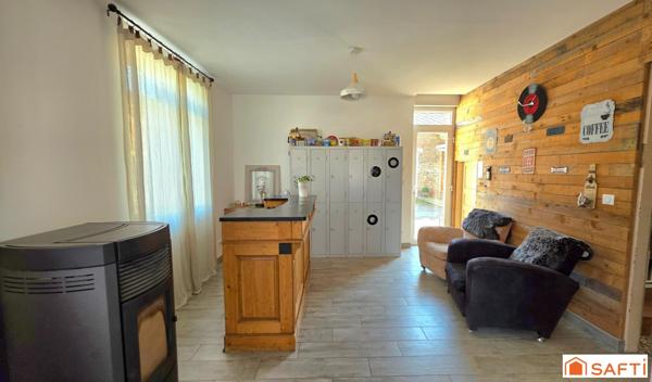 Superbe maison bourgeoise T7, cour et garage avec combles aménageables