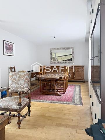 Grande maison en coeur de ville avec garage et patio