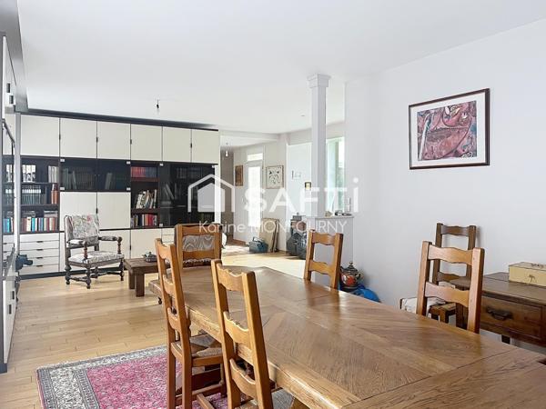 Grande maison en coeur de ville avec garage et patio