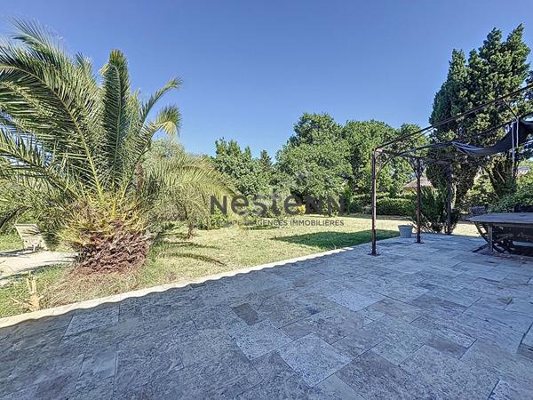 Maison Camaret-sur-aigues 6 pièce(s) 140 m2