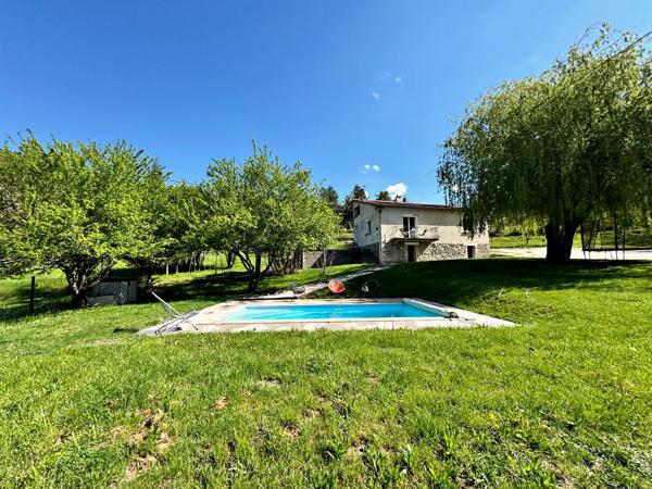 Entre mer et montagne : maison avec piscine, grand terrain et panorama d’exception