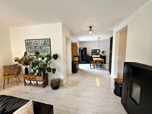 Entre mer et montagne : maison avec piscine, grand terrain et panorama d’exception