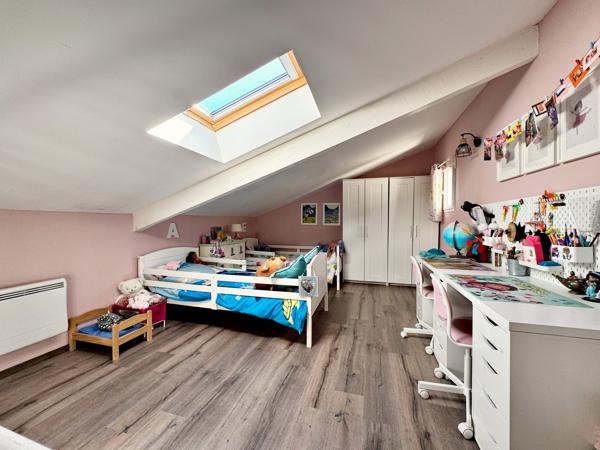 Entre mer et montagne : maison avec piscine, grand terrain et panorama d’exception